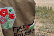 Load image into Gallery viewer, PDF Broderimaler: Mend The World - Mend For Palestine 2 NEDLASTBAR
